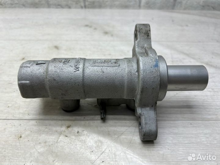 Главный тормозной цилиндр Ford Transit 8