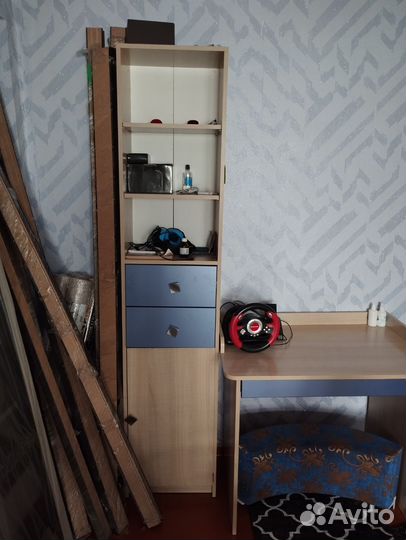 Стол со шкафом