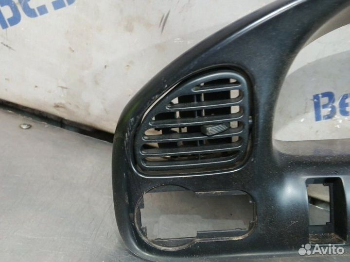 Облицовка щитка приборов Kia Spectra седан S6D1