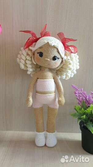 Кукла ручной работы. Кукла вязаная. Школьница