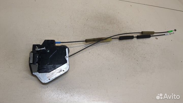 Замок двери Toyota Avensis 2, 2006