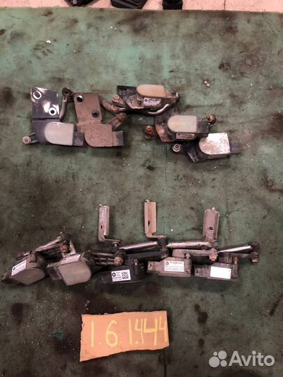 Датчик положения кузова Jeep Grand Cherokee WK2