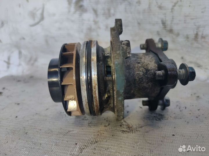 Помпа водяная M9R