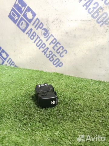 Кнопка стеклоподъемника задняя правая Hyundai