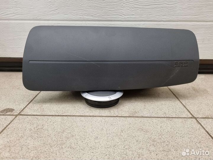 Подушка безопасности пассажирская рено