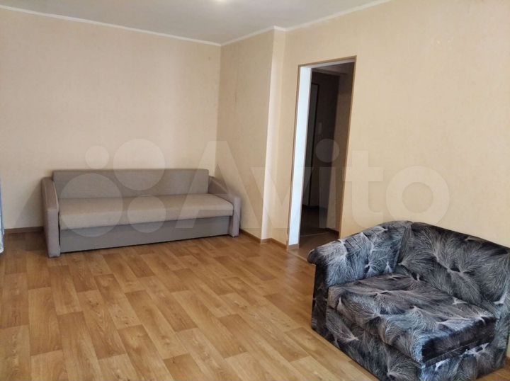 2-к. квартира, 45 м², 3/3 эт.