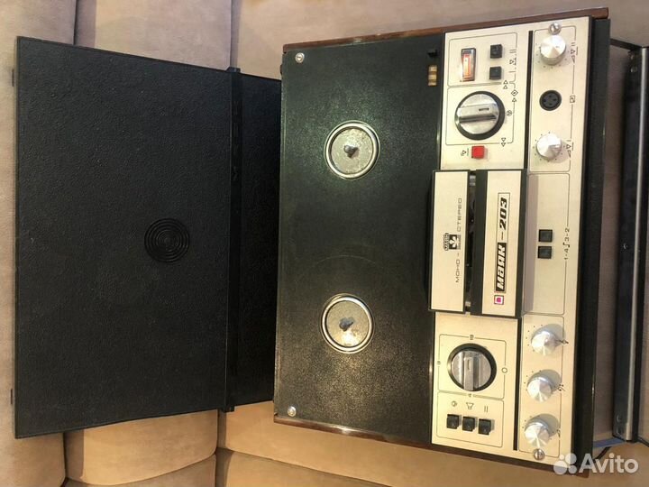 Магнитофон маяк 203