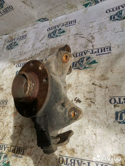 Кулак поворотный передний правый Renault Megane II