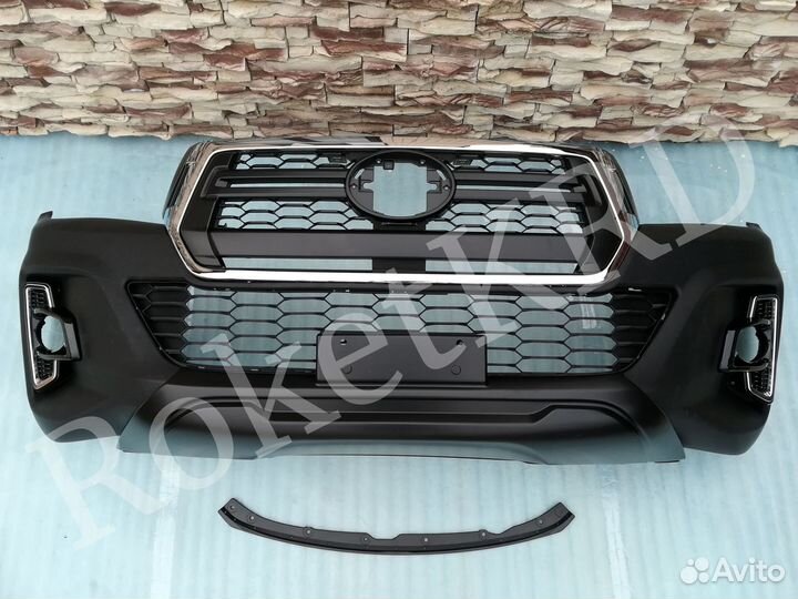 Бампер Toyota Hilux 15-2017 г стиль 2018 г Новый