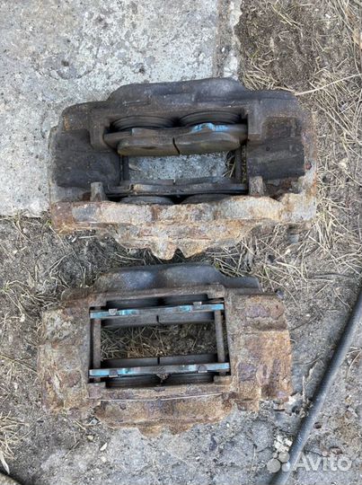 Супорта передние Toyota Land Cruiser Prado 150