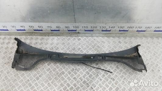 Накладка декоративная (жабо, дождевик) skoda octav