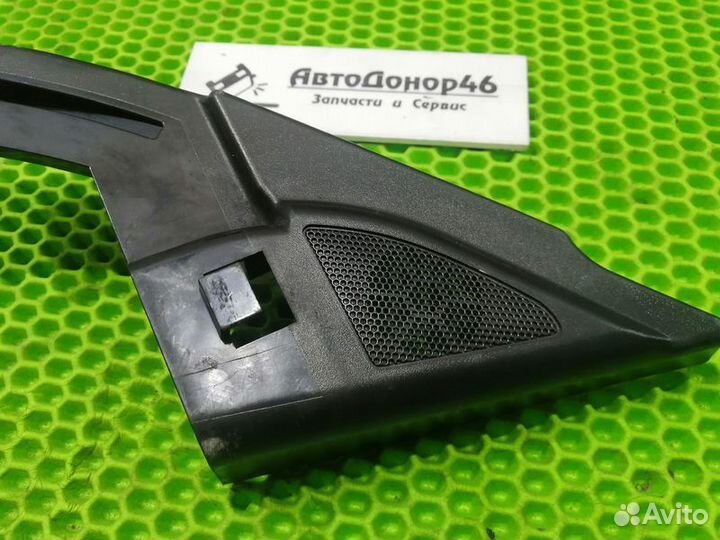 Крышка зеркала бокового внутренняя правая Teana 31