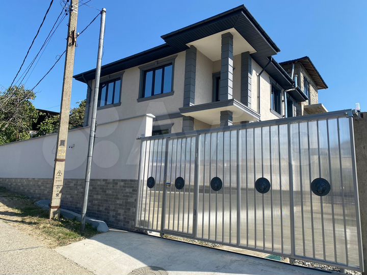 Дом 149,9 м² на участке 2,5 сот.