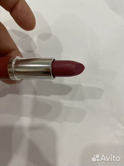 Clinique помада