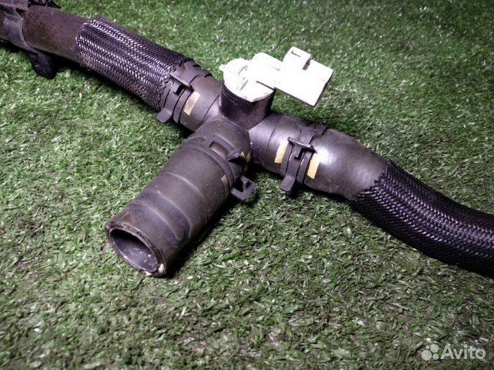 Патрубок системы охлаждения Land Rover Range Rover