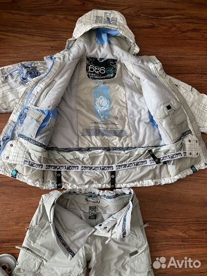 Костюм для сноуборда 686