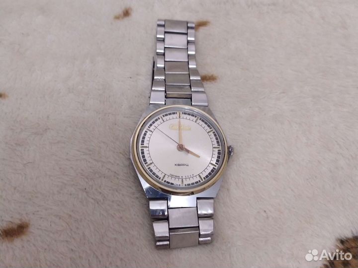 Часы Слава кварцевые СССР