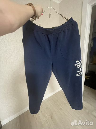 Женский спортивный костюм