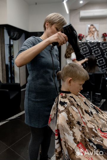 Парикмахер Колорист Окрашивание волос Стрижки