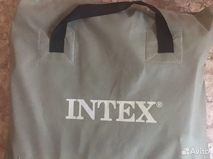 Надувная кровать с насосом intex