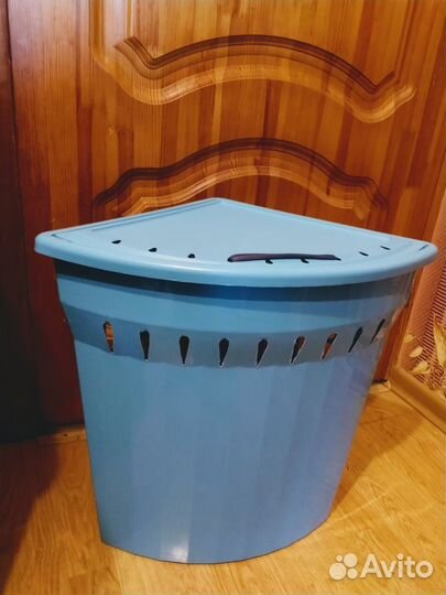 Угловая корзина для белья