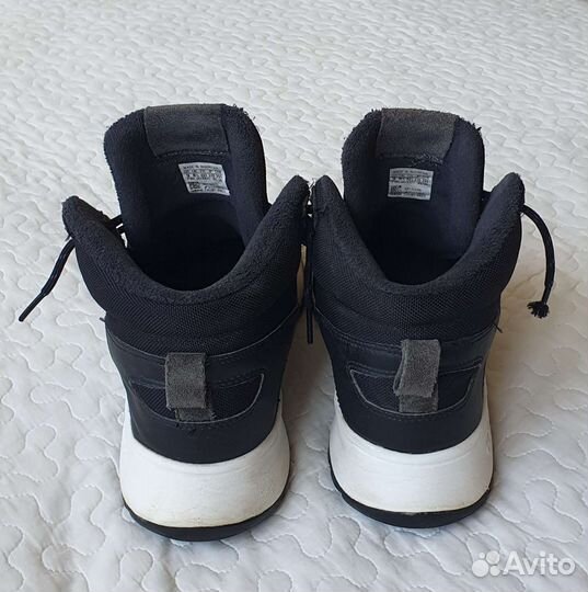 Кроссовки осенние adidas