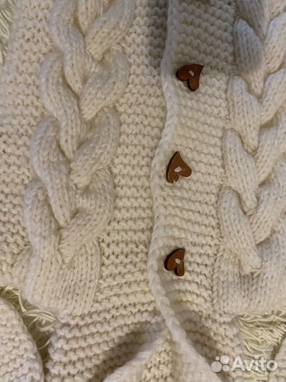 Вязанный костюм Зайка с шапочкой и пинетками