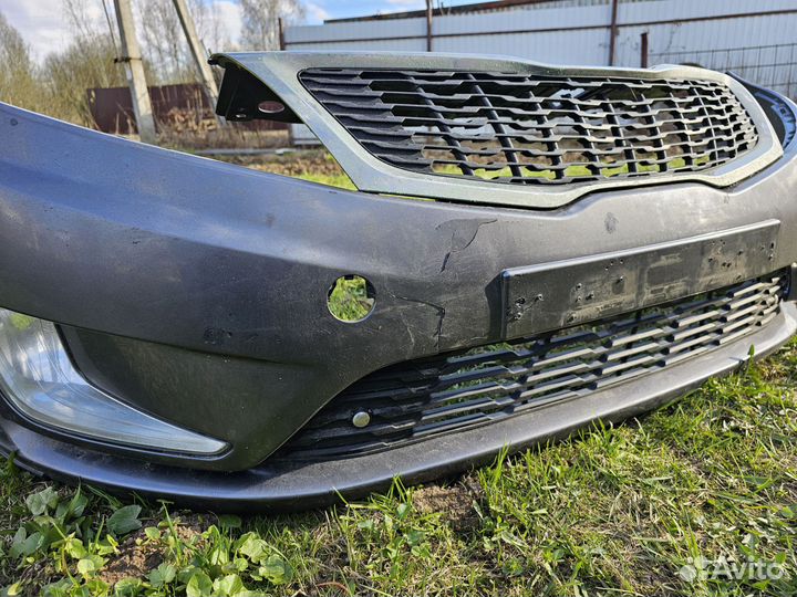 Бампер передний на Kia Rio 3