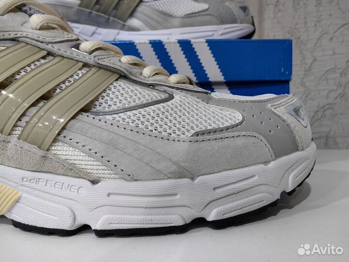 Кроссовки Adidas Response CL