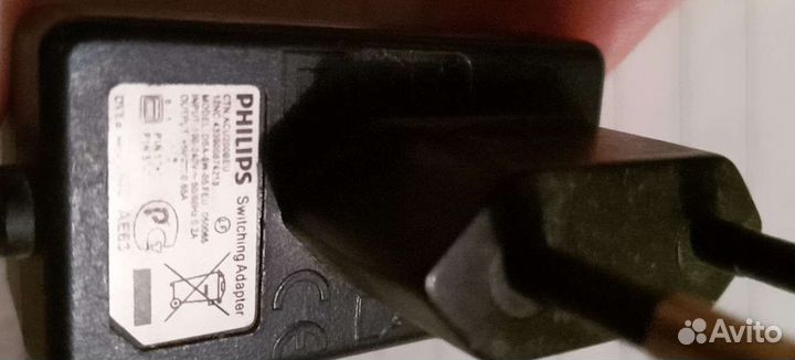 Продаю адаптеры, зарядные устройства от старых тео