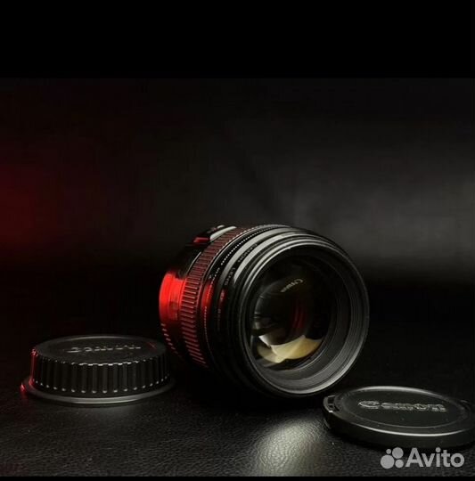 Объектив Canon 85 mm с диафрагмой 1.8 без торга