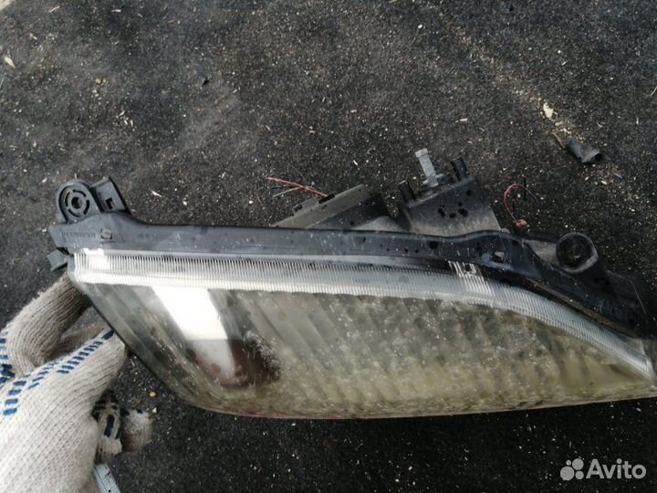 Фара передняя правая Nissan X-Trail T30