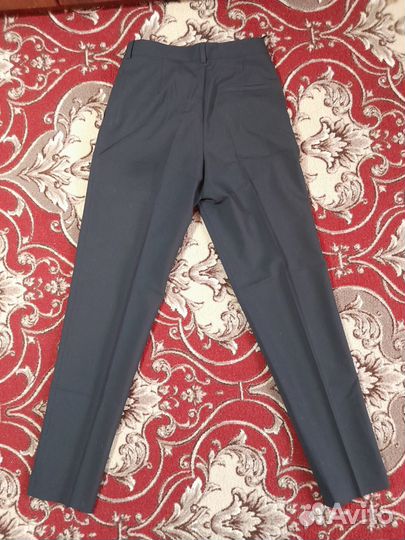 Школьные брюки женские 42, рост 154
