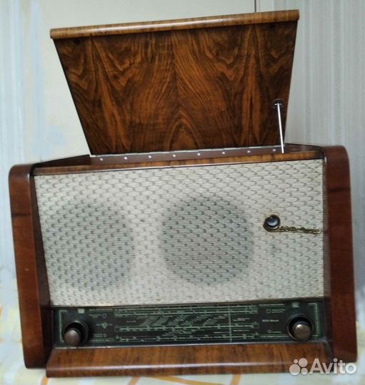 Радиола ламповая Вэф-Аккорд СССР 1958 г рабочая
