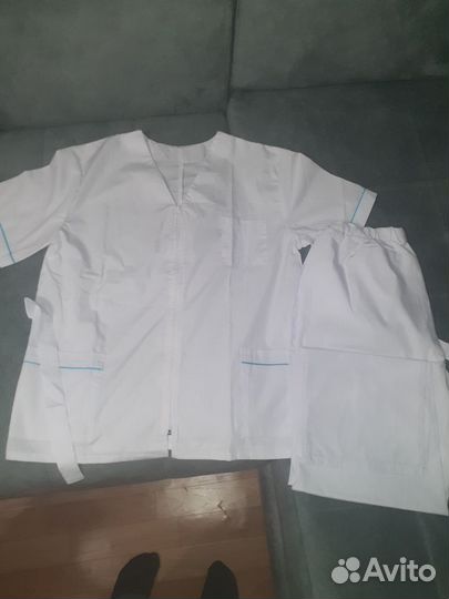 Медицинский костюм женский