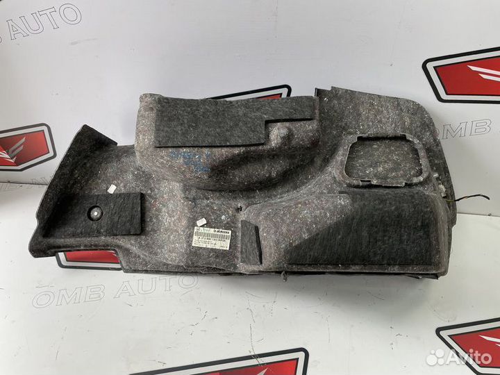 Обшивка багажника левая Мерседес W212