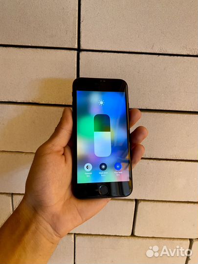 iPhone SE (2020), 64 ГБ