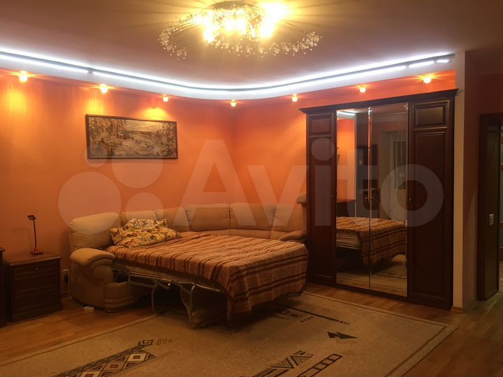 2-к. квартира, 73 м², 2/5 эт.