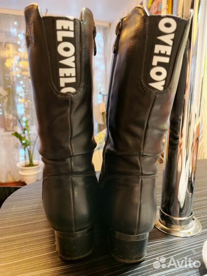 Продам женские зимние сапоги