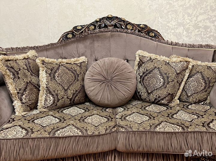 Диван с креслами. В хорошем состоянии