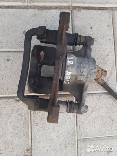 Суппорт задний правый Toyota Aristo JZS147