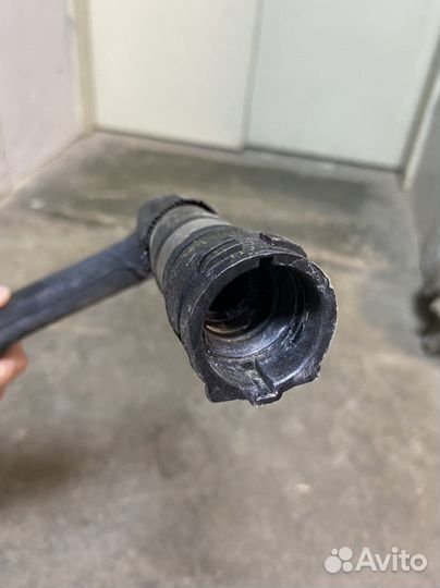 Шланг системы охлаждения Mercedes 167 GLE GLS AMG