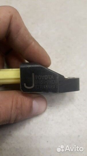 Датчик airbag Toyota RAV4