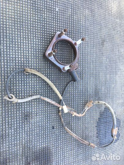 Toyota rav4 2004 датчик абс задний