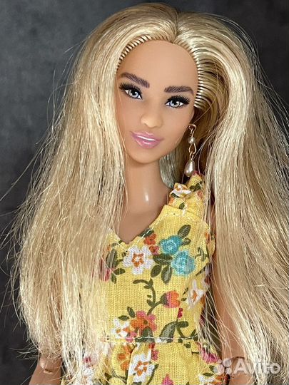 Коллекционная кукла Barbie Hudson Гудзон