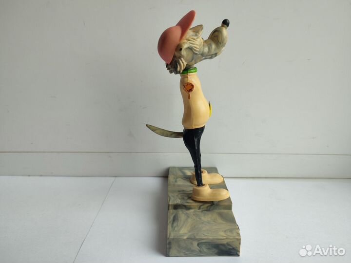 Сувенир Волк чемпион Ну Погоди, колкий пластик