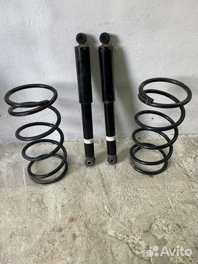 Пружины, амортизаторы,стойки митсубиси паджеро сп
