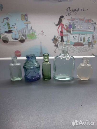 Старинные бутылки и флакончики
