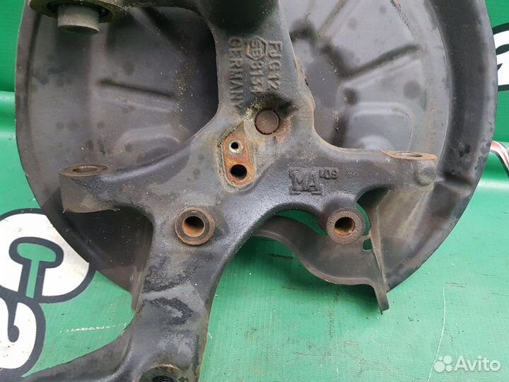 Ступица задняя левая Audi A3 8P caxc 2009