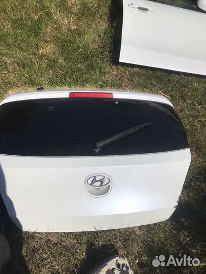 Hyundai i30 крышка багажника